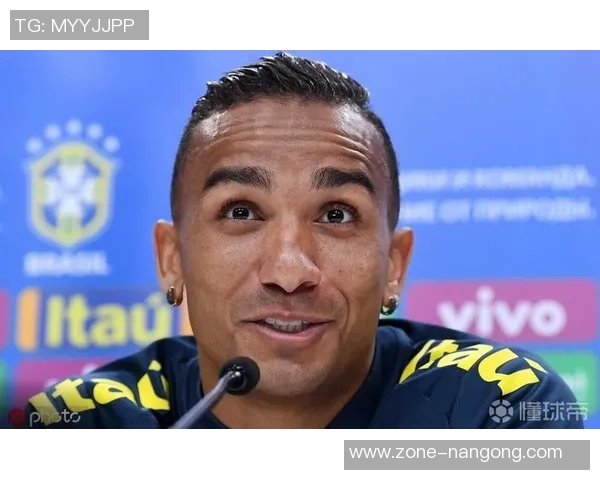 达尼洛：从足球新星到世界舞台的闪耀之星的成长历程