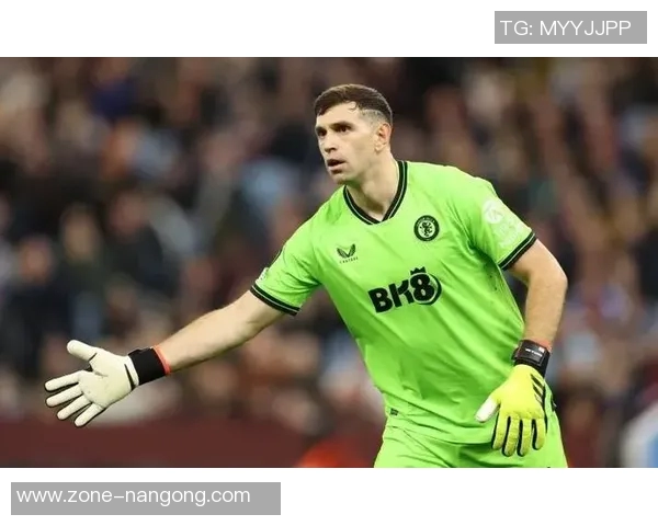 马丁内斯的传奇旅程：从足球场上的拼搏到人生的智慧分享